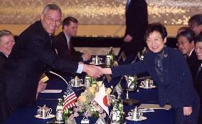 Powell talks with Kawaguchi on N. Korea, Iraq